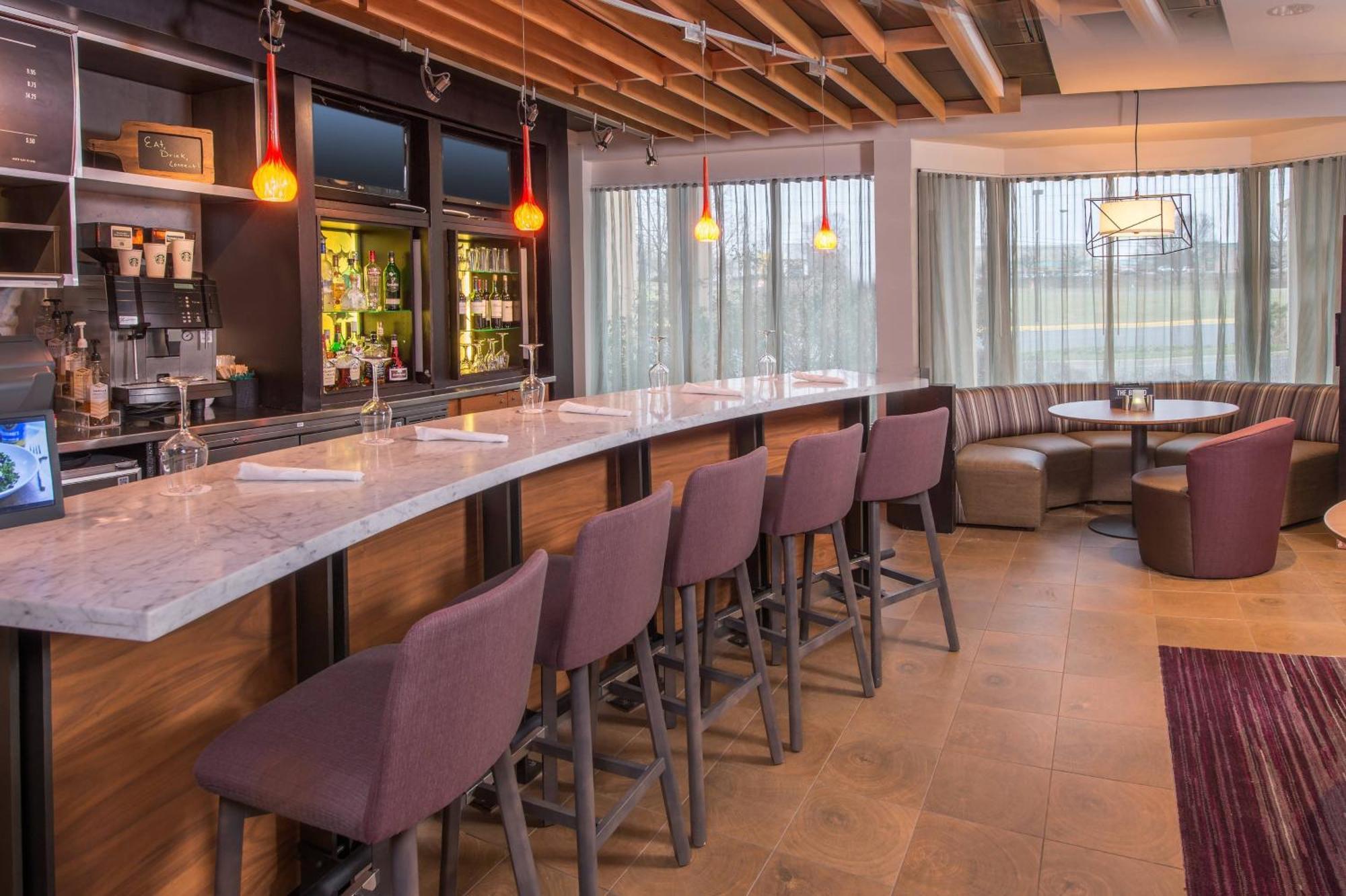 Отель Courtyard By Marriott Fairfax Fair Oaks Экстерьер фото