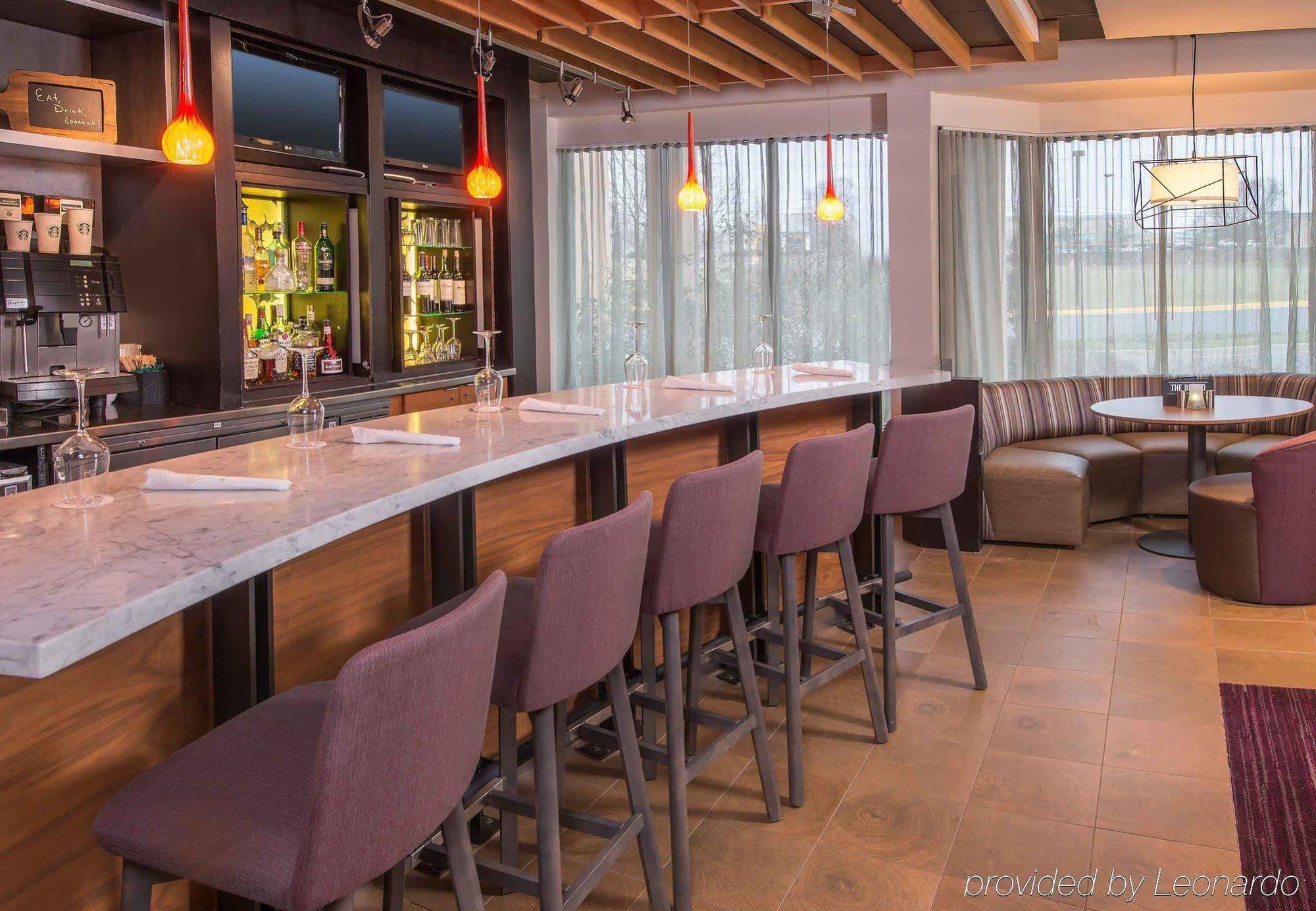 Отель Courtyard By Marriott Fairfax Fair Oaks Экстерьер фото