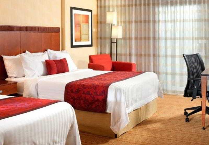Отель Courtyard By Marriott Fairfax Fair Oaks Номер фото